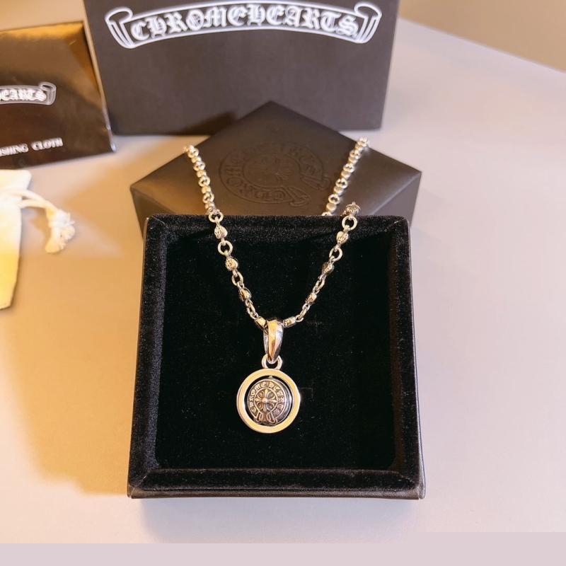 Ch**me He**ts necklaces